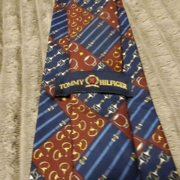 Tommy Hilfiger tie - Picture 4 of 5